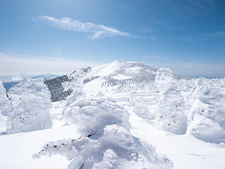 Fototapeta na wymiar 冬山 登山 山岳 日本