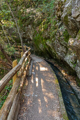 Auf dem Marlinger Waalweg &uuml;ber Meran, S&uuml;dtirol