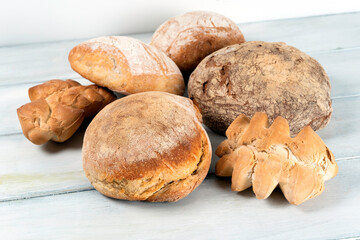 Assortimento di pane fresco tipico della Sardegna 