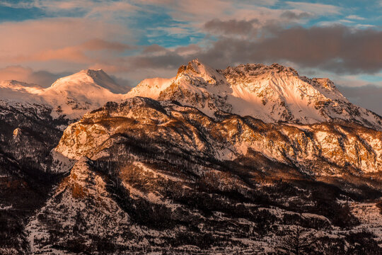 Sunrise over the Ecrins national park - Lever de soleil sur le parc national des Ecrins, Hautes Alpes, France