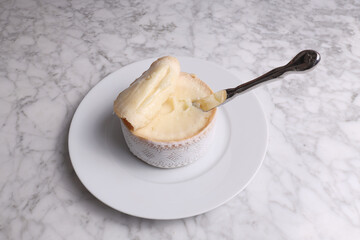 Extremadura cheese (Torta del Casar)