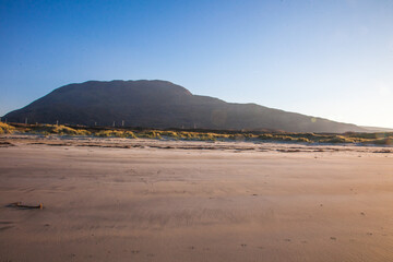 Fototapeta na wymiar irish beach at sunset