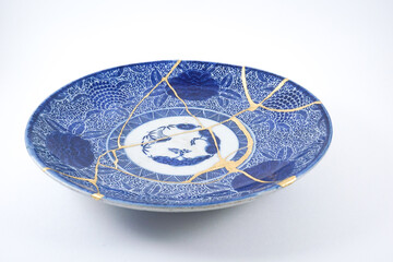 Big broken Kintsugi plate, wabi sabi real gold craks , kintsugi the beauty of imperfection....
