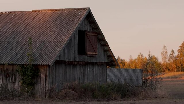 old barn in the countryside