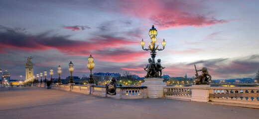 Fototapeta na wymiar Brücke Alexander Paris Panorama Abendrot