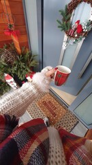 Obraz premium person with christmas tree