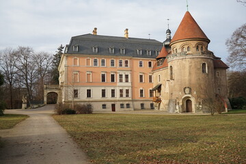 Fototapeta na wymiar Barockschloss Altdöbern mit Anbauten