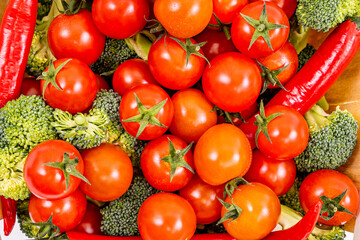 closeup of cherry tomatoes and broccoli