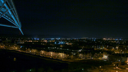 Fototapeta na wymiar view of the city at night from the top of a hotel.