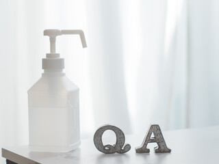 アルコール消毒スプレーとQ&A。新型コロナウイルス・COVID-19対策。