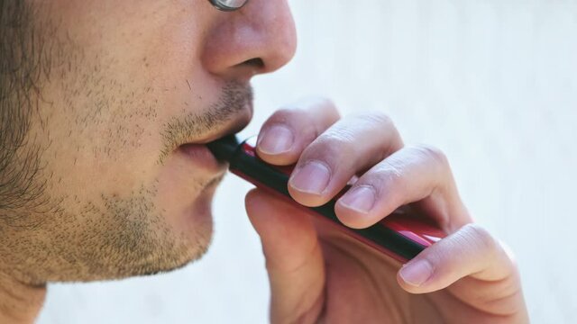 Teens are using e-cigarettes as an alternative to smoking cessation