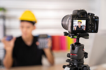 Fototapeta premium asian man present products to online market