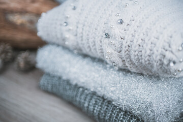 folded cotton jumpers sweaters with wool