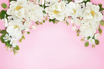 Obraz na płótnie Canvas Spring blossoming tulips, springtime white flowers bouquet background, pastel and soft light floral card