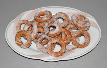 Plato de rosquillas, dulces de Navidad