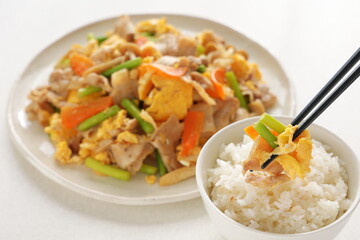 にんにくの芽と卵の炒め物