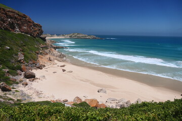 Robberg Nature Reserve mit einer Kolonie  Südafrikanischer Seebären (Arctocephalus pusillus). Bei Plettenberg Bay, Südafrika.