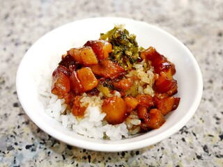 台湾料理の魯肉飯（ルーローファン）