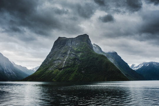 St&aring;lberghornet, Volda, region M&oslash;re og Romsdal, Norway