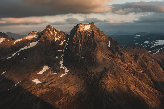 Smorskredtindane in &Oslash;rsta