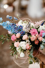 elegant wedding decorations made of natural flowers