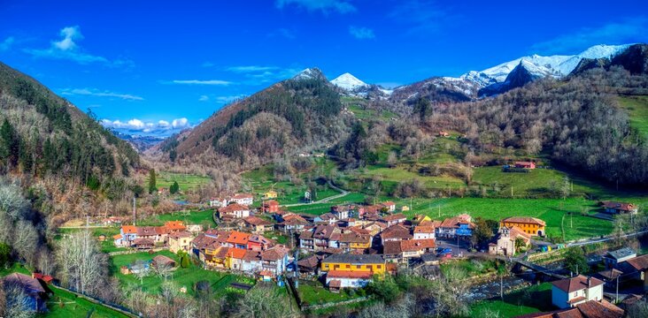 Beautiful cottages in Northern Spain. Espinaredo, Asturias. Spain
