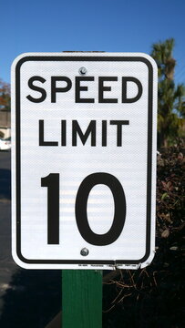 Speed limit 10 miles per hour street sign