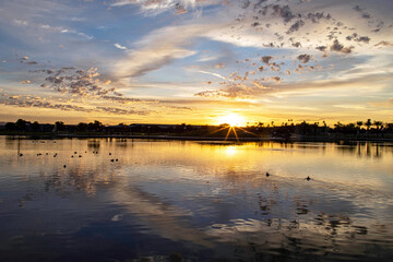 Obraz na płótnie Canvas Sunrise at Riverview Park