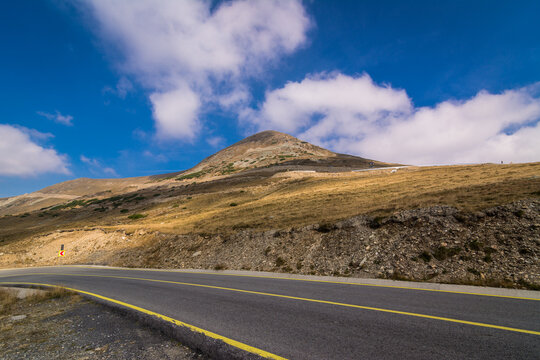 Papusa Peak, Transalpina, Romania