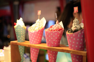 Delicious ice cream, there are many flavors to choose from.