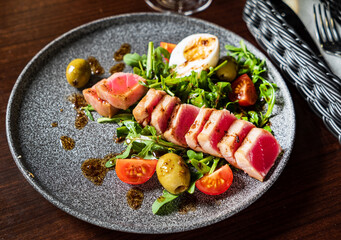tuna steak with fresh salad