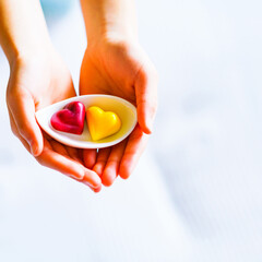 バレンタイン　チョコ　ペア　女性の手　【バレンタインイメージ】
