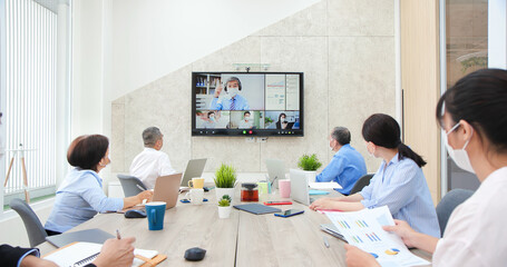 teamwork has a business meeting © ryanking999