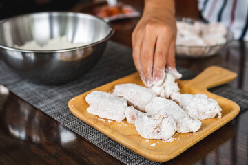 Chicken wing with flour