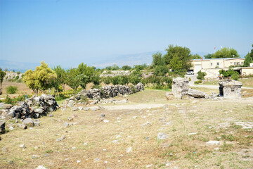Fototapeta na wymiar Mausoleum tomb in the Necropolis, the ruins of the ancient Greece city, Hierapolis, in Denizli, Turkey