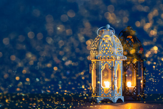 Ramadan Kareem greeting photo of beautiful Arabic lantern 