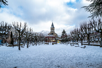 ville de La Bourboule sous la neige en janvier 2021