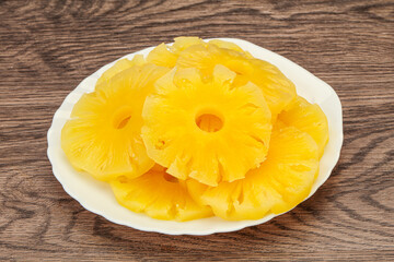 Marinated pineapple rings in the bowl