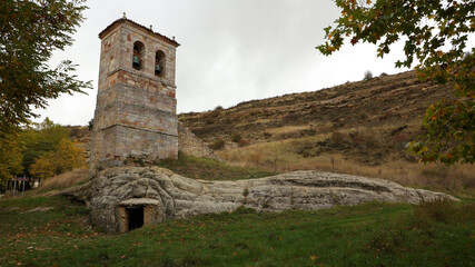Iglesia Rupestre de los Santos Justo y Pastor, Olleros de Pisuerga, Palencia, Espa&ntilde;a