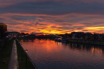 Fototapeta premium Flame sky and bridge
