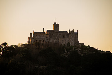 Obraz premium St Michael's mount in early morning light