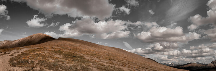 Landscape in the mountains on the Skyline trail.