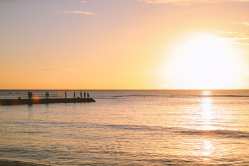 Fototapeta na wymiar Sunset at Waikiki, Honolulu, Oahu, Hawaii