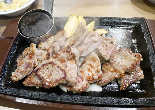 ビーフステーキ
