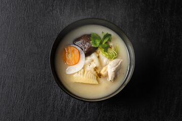 典型的なお雑煮 Ricecake boiled with vegetables(zouni) 