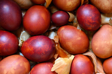 easter eggs painted onion husks. coloring the eggs according to the old natural eco-friendly method with peeled onions