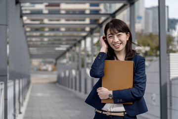 ビジネスウーマン　外出