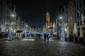 Ulica Długa w Gdańsku nocą