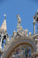 Détails architecturaux et artistiques de La Basilique Saint Marc
