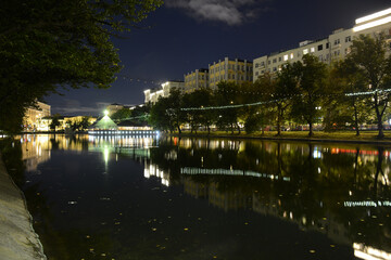Fototapeta na wymiar MOSCOW, RUSSIA - September 10, 2020: View of Clean ponds at night